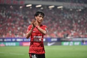 澳门赌场-媒体人赞蓉城：明年中超亚冠名额1+1+1，国足低谷期俱乐部要努力